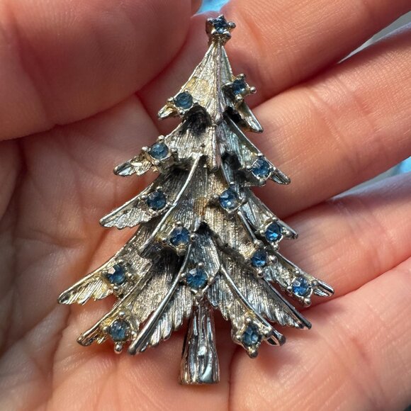 Vintage Silver Tone Christmas Tree Brooch Blue Rhinestones Holiday Pin - Picture 4 of 5